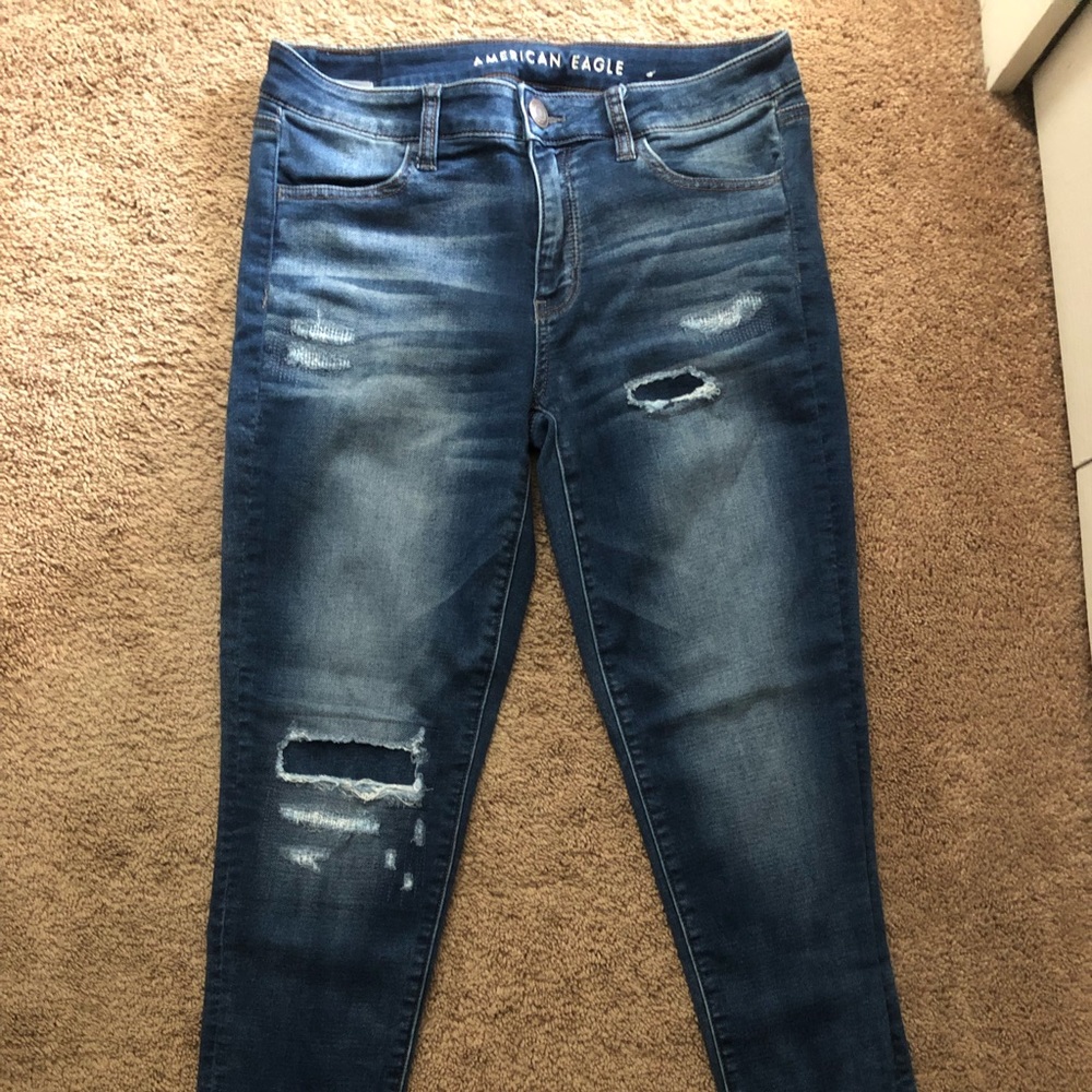 Woman’s American Eagle Skinny Jeans